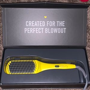 DryBar The Brush Crush Heated Straightening Brush